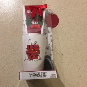 Peanuts Travel Mug and Cocoa